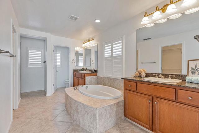 202 W Fauna Avenue, Mountain House CA: https://media.crmls.org/mediaz/8eff50d1-33f8-4182-b4f0-53d3e5e11512.jpg