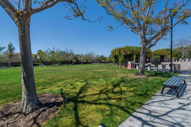 Detail Gallery Image 7 of 13 For 1291 Blue Jean Way Unit 4, Chula Vista,  CA 91913 - 2 Beds | 2/1 Baths