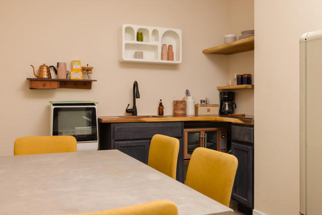 201 Augusta Drive, Palm Desert CA: https://media.crmls.org/mediaz/8f00bc50-e00b-4140-804c-59630563611f.jpg