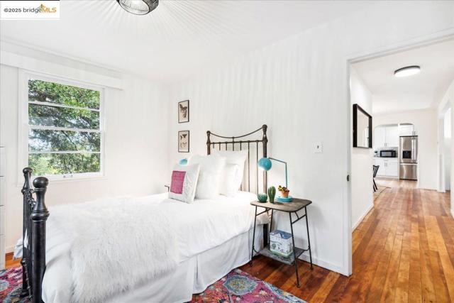 342 El Toyonal, Orinda CA: https://media.crmls.org/mediaz/8f00e220-e258-46f3-8307-35ddbd9c735d.jpg