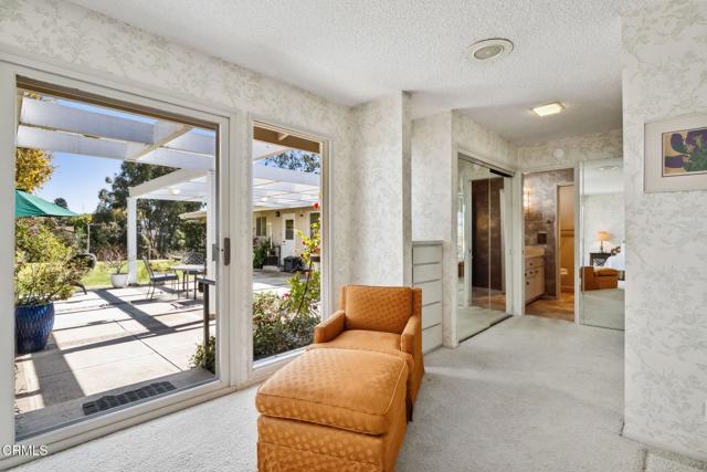 262 Crestwood Avenue, Ventura CA: https://media.crmls.org/mediaz/8f020a34-89cc-4006-86c5-3ec0a8d72970.jpg