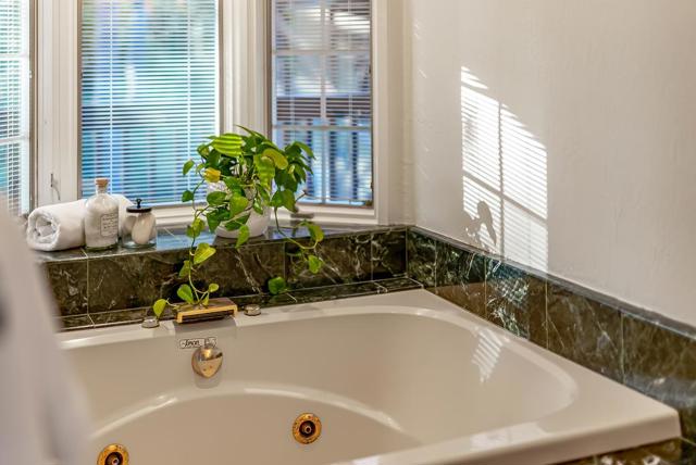 7 Clubhouse Road, Santa Cruz CA: https://media.crmls.org/mediaz/8f0240ec-c1f8-495e-81eb-087652b77268.jpg