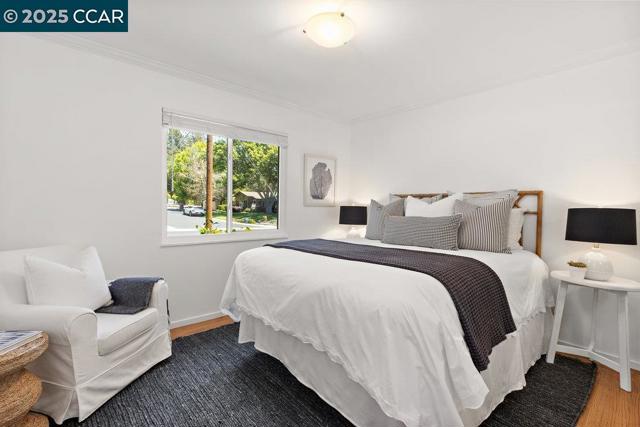 180 Ivy Drive, Orinda CA: https://media.crmls.org/mediaz/8f02c31e-8464-4689-9eea-01a7aa8d9809.jpg