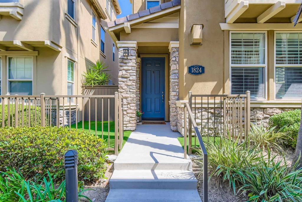 1824 Cyan Ln