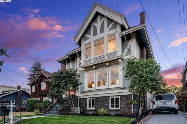 1247 Sherman, Alameda CA: https://media.crmls.org/mediaz/8f04969e-4e8e-4e6e-ba23-02635de0bf83.jpg