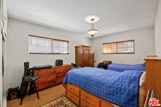 10039 La Rosa Drive, Temple City CA: https://media.crmls.org/mediaz/8f04b5ee-369a-4a4b-b53e-467ecbc3a9a3.jpg