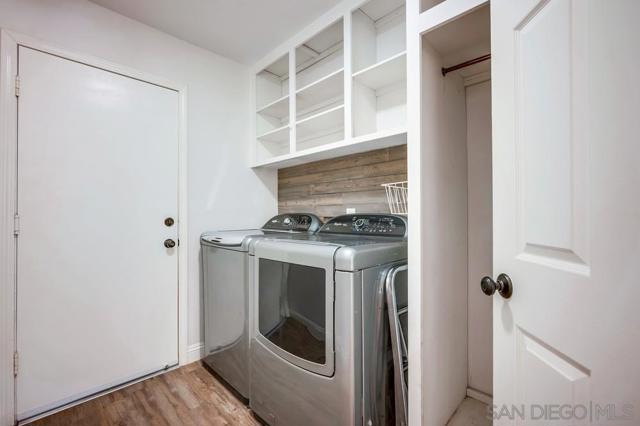 40037 Amberley Cir, Temecula CA: https://media.crmls.org/mediaz/8f05e901-0bea-4d64-9098-b73d96f81425.jpg