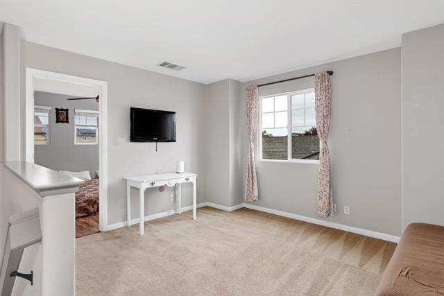 2357 N Rock Creek Drive, Los Banos CA: https://media.crmls.org/mediaz/8f05ee7b-720e-4e5e-b140-195f58084f54.jpg