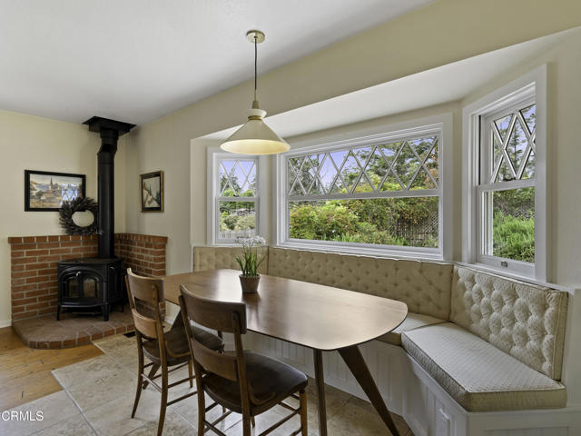Detail Gallery Image 10 of 39 For 10392 Hills Rd, Mendocino,  CA 95460 - 2 Beds | 1 Baths
