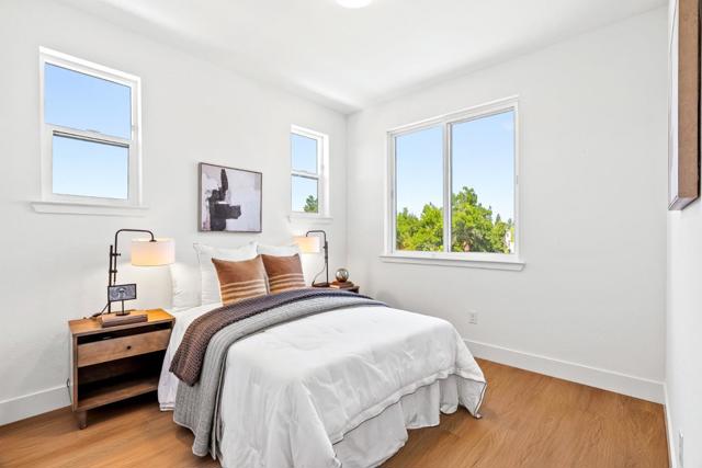 927 Woodside Road, Redwood City CA: https://media.crmls.org/mediaz/8f080190-d9f7-4177-b0b0-60f5ec906994.jpg