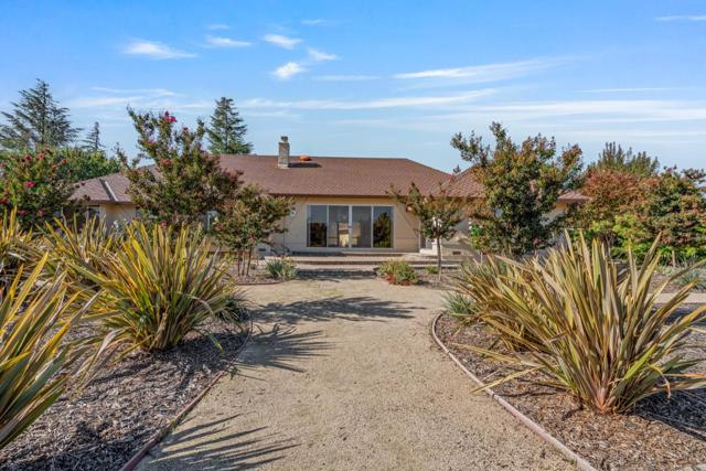 35 Rays Circle, Hollister CA: https://media.crmls.org/mediaz/8f0848e3-1de4-4204-b944-6c8306c21c33.jpg