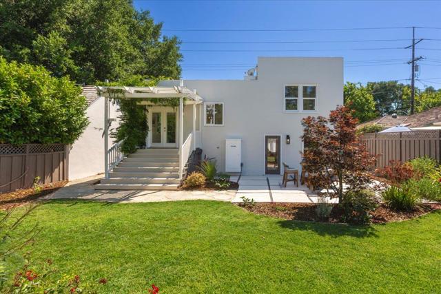 1555 Alma Street, Palo Alto CA: https://media.crmls.org/mediaz/8f08dac4-6d50-4ef0-bf43-228c3d77b266.jpg