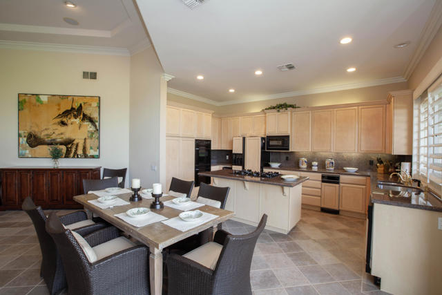 78930 Rancho La Quinta Drive, La Quinta CA: https://media.crmls.org/mediaz/8f09a1aa-27e3-42d5-baff-06f596a8a37c.jpg