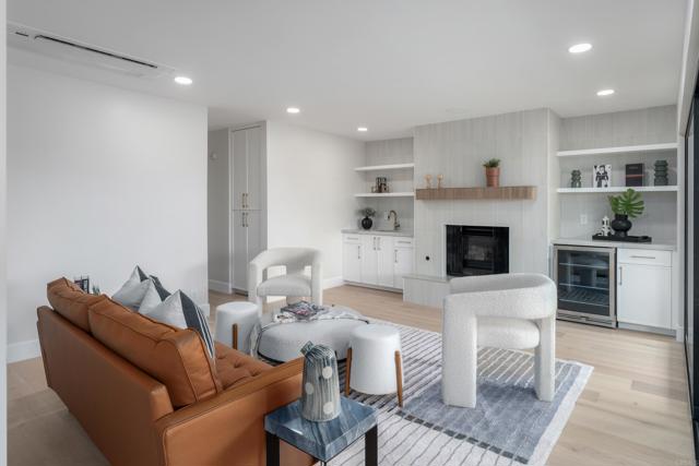 2623 Ocean Front Walk, San Diego CA: https://media.crmls.org/mediaz/8f0a4434-e05f-4354-b0a2-4365e13da6c1.jpg