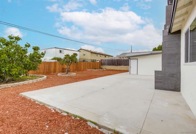 824 PARAISO AVE, Spring Valley CA: https://media.crmls.org/mediaz/8f0ac1ac-965c-45f9-95ee-c858e7298219.jpg