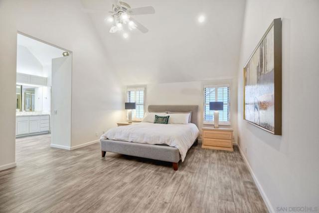 7635 Draper Avenue, La Jolla CA: https://media.crmls.org/mediaz/8f0af5bc-68af-4e6a-90cb-93c88b6ed672.jpg