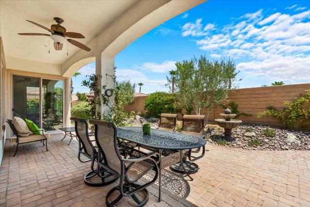 40426 Calle Estela, Indio CA: https://media.crmls.org/mediaz/8f0c379b-927d-4962-8324-395032ec5025.jpg