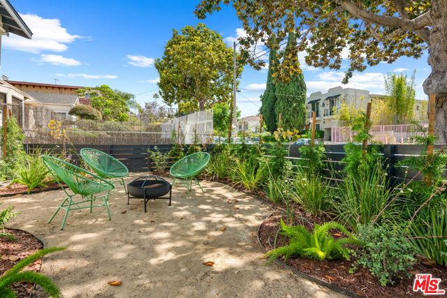617 Micheltorena Street, Los Angeles CA: https://media.crmls.org/mediaz/8f0c3bed-d0b8-4569-b802-fecaa956bfa1.jpg