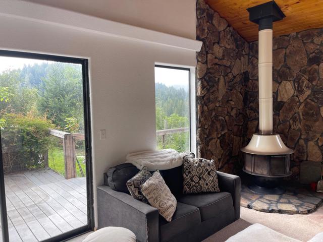 450 Hawk Ridge Road, Boulder Creek CA: https://media.crmls.org/mediaz/8f0c40e8-3a4b-4d45-b68c-bbd6f39dba22.jpg