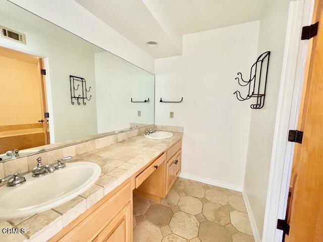 Detail Gallery Image 21 of 30 For 2330 Zephyr Ct #205,  Ventura,  CA 93001 - 3 Beds | 2 Baths