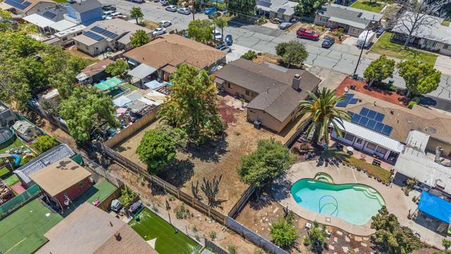 1333 Clove St, El Cajon CA: https://media.crmls.org/mediaz/8f0c45cf-d280-4b6a-bc29-3facea52a72e.jpg