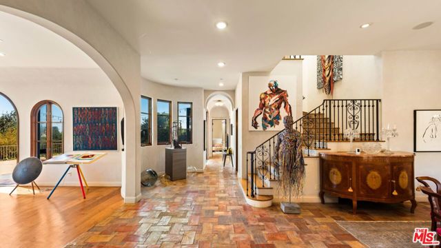 Image 2 of 15 For 1214 Beverly View Drive
