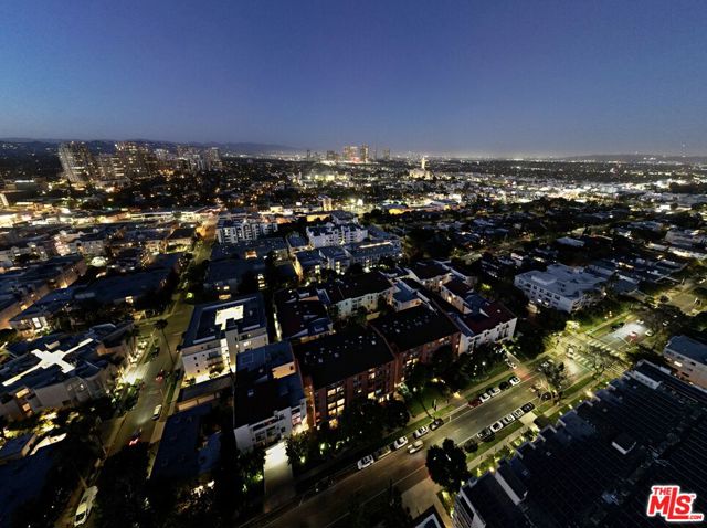 1440 Veteran Avenue, Los Angeles CA: https://media.crmls.org/mediaz/8f0ce6f5-b052-4ecc-8d3d-66c9d6273a61.jpg