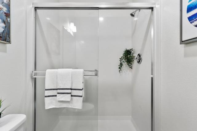 Image 11 of 41 For 457 Diller Street