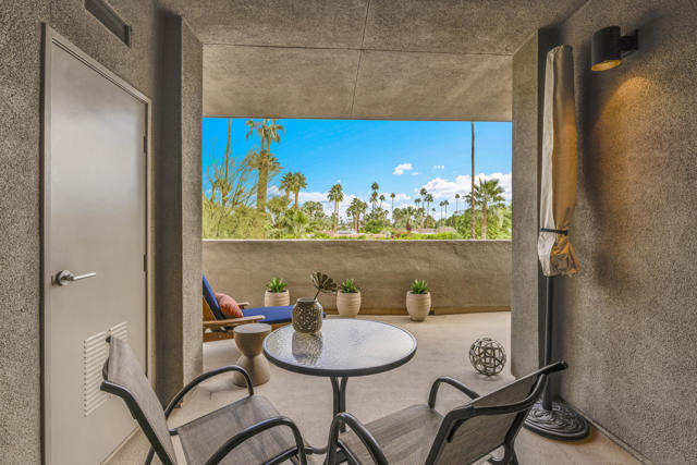 1028 E Palm Canyon Drive #207, Palm Springs, CA 92264