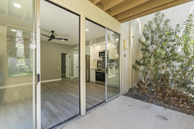 46855 Mountain Cove Drive, Indian Wells CA: https://media.crmls.org/mediaz/8f0e4fba-4239-478c-890f-bb12d5228973.jpg