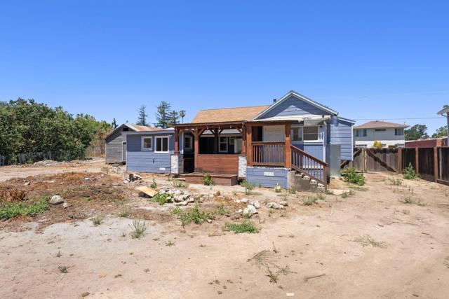 850 Calhoun Street, San Jose CA: https://media.crmls.org/mediaz/8f0eff01-6cdd-4a9b-85da-2fe9a8255e61.jpg