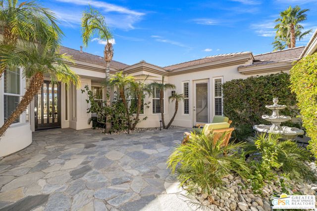 38 Calle Del Norte, Rancho Mirage CA: https://media.crmls.org/mediaz/8f0f5a82-2bf4-4da5-a59e-2a9a1944e7e3.jpg