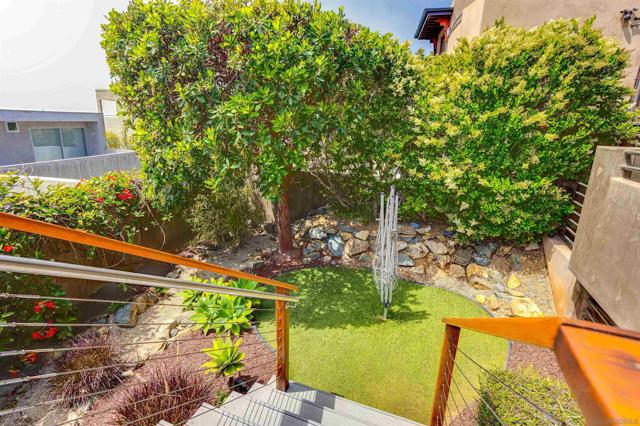 1464 Summit Ave, Cardiff by the Sea CA: https://media.crmls.org/mediaz/8f0f8051-06fc-4a38-9f13-c90b12e7ae98.jpg