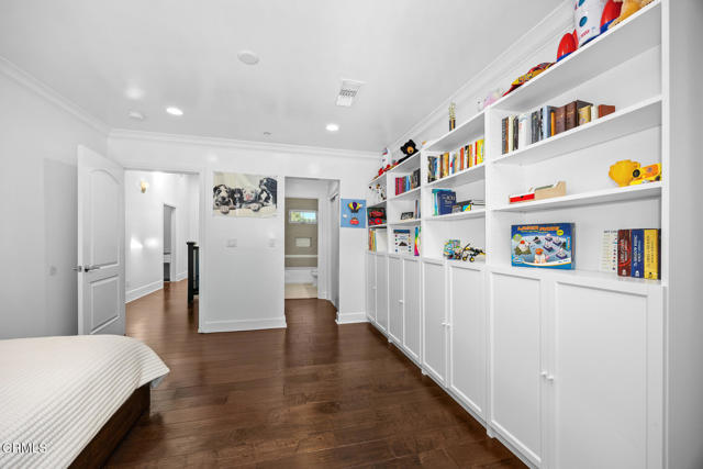 Detail Gallery Image 25 of 39 For 4361 Bel Air Dr, La Canada Flintridge,  CA 91011 - 4 Beds | 4 Baths