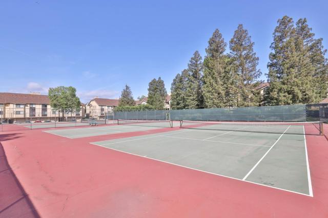 16933 Sorrel Way, Morgan Hill CA: https://media.crmls.org/mediaz/8f10c14a-6ba7-4d3f-ad43-0773027963fd.jpg