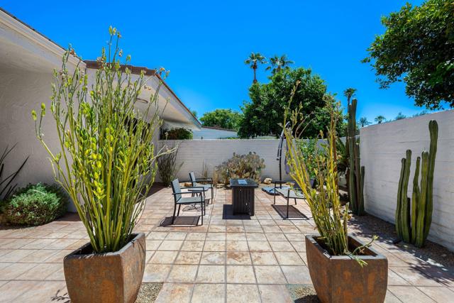75768 Valle Vista Drive, Indian Wells CA: https://media.crmls.org/mediaz/8f10d020-8946-4cd7-955d-77ad8c4627cf.jpg
