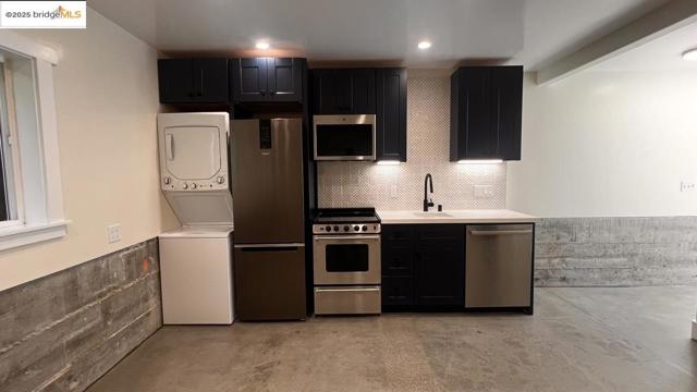 2144 Russell St., Berkeley CA: https://media.crmls.org/mediaz/8f11088b-b349-4192-b99d-5828f74e2f94.jpg