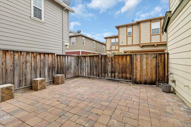 2731 Bungalow Drive, Marina CA: https://media.crmls.org/mediaz/8f111c85-e3e3-4899-a268-2486ec4c5e61.jpg