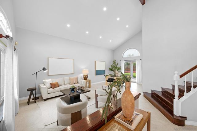 11479 Grassy Trail Dr, San Diego CA: https://media.crmls.org/mediaz/8f116a44-9696-4834-a337-bb292509f15d.jpg