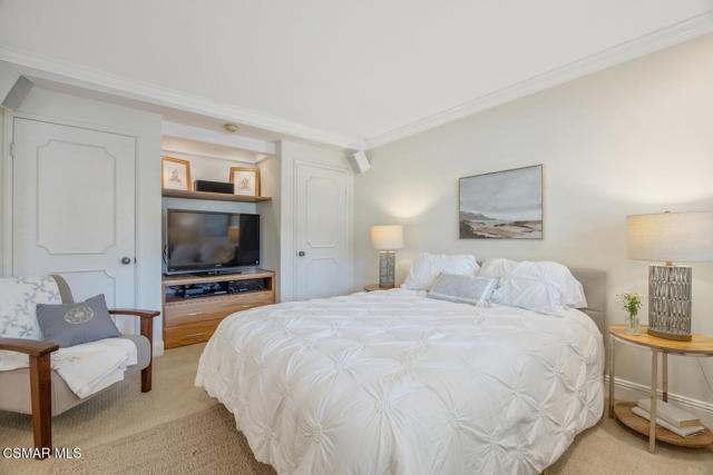 3901 Via Verde, Thousand Oaks CA: https://media.crmls.org/mediaz/8f1214e7-3513-4a75-8c0c-c064b276f9ff.jpg