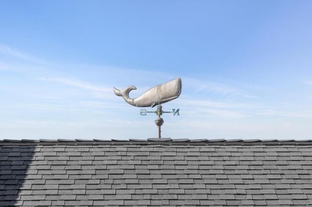 2830 14th Avenue, Carmel CA: https://media.crmls.org/mediaz/8f128a4f-6944-43bb-b05f-40134a3ee720.jpg