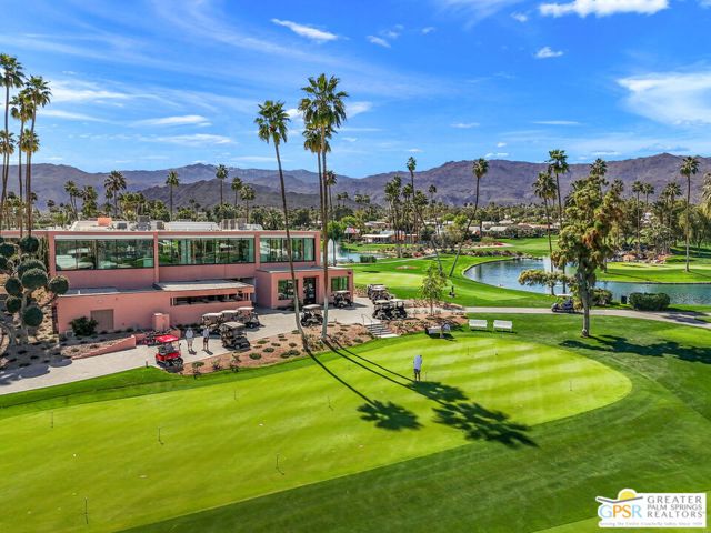 47425 Medina Drive, Palm Desert CA: https://media.crmls.org/mediaz/8f12ad3b-6c3a-434d-bce1-2298c9eefc45.jpg