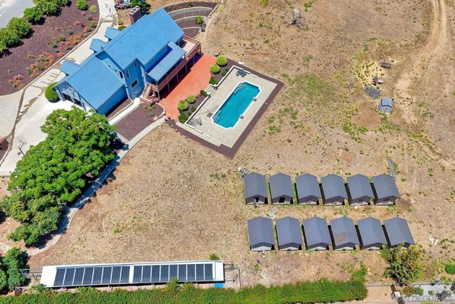 2511 Via Rancheros, Fallbrook CA: https://media.crmls.org/mediaz/8f12e040-58a4-4e0b-93b1-289134bee8c1.jpg