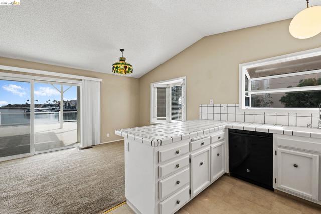 Image 20 of 59 For 1147 Willow Lake Rd