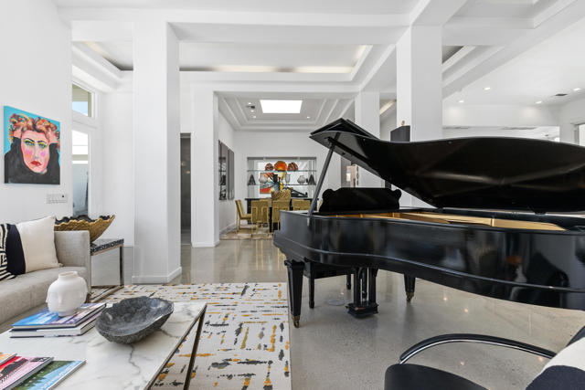 14_10940843_155431_155431-EI-112