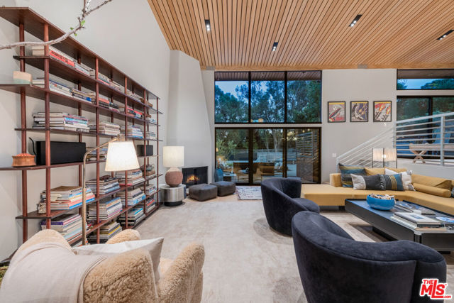 6738 Wildlife Road photo 33