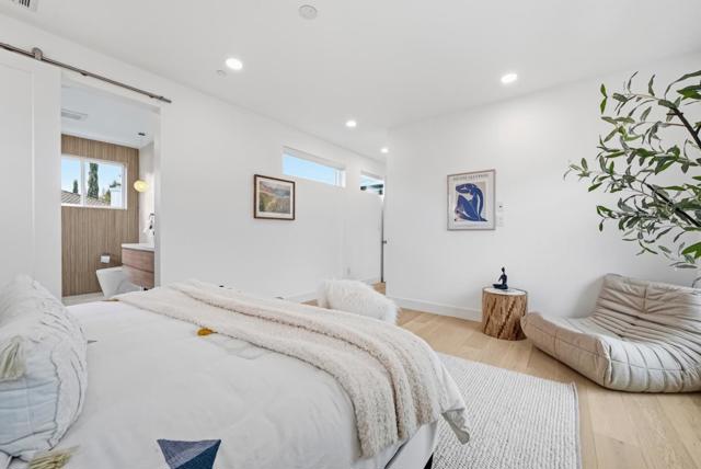 395 Martens Avenue, Mountain View CA: https://media.crmls.org/mediaz/8f14ffa9-4f6b-41a5-8ccc-0461d1518ecd.jpg