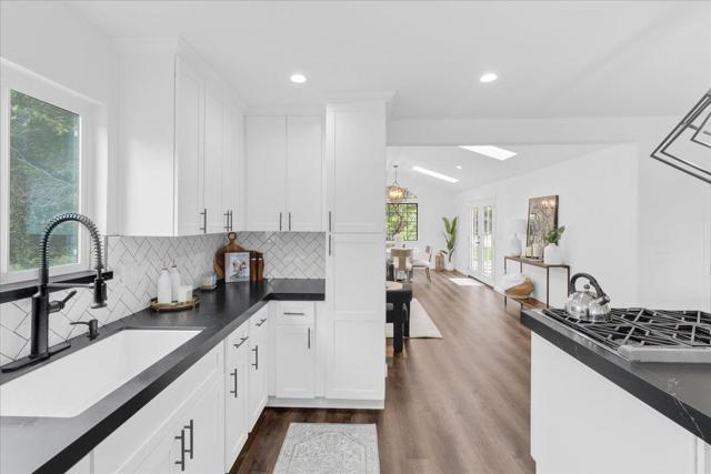 7183 Tustin Road, Salinas CA: https://media.crmls.org/mediaz/8f160213-fa30-45f0-afb9-9db51081d9ac.jpg