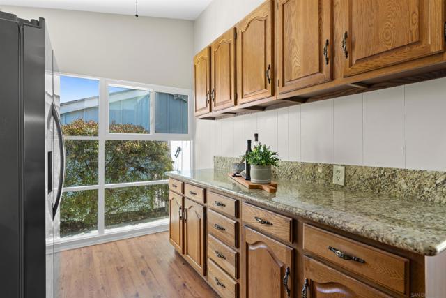 5768 CAMBER DR, San Diego CA: https://media.crmls.org/mediaz/8f16afff-5bf8-43d7-9431-e0d0210ed94f.jpg