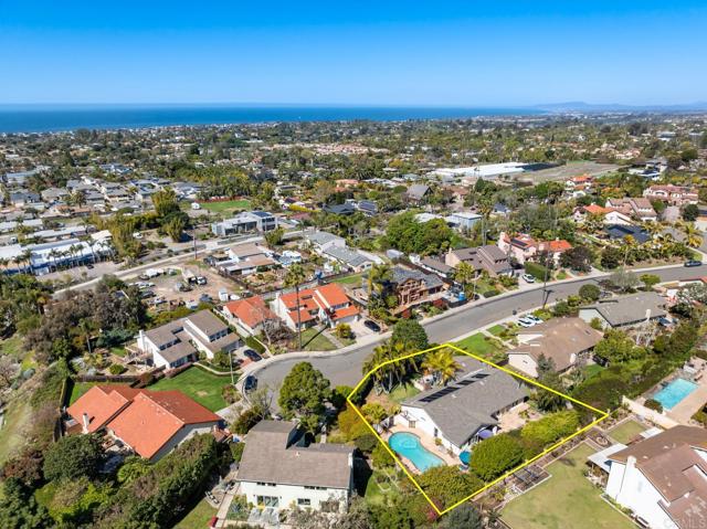 Detail Gallery Image 1 of 1 For 919 Saint Albans Dr, Encinitas,  CA 92024 - 4 Beds | 2 Baths